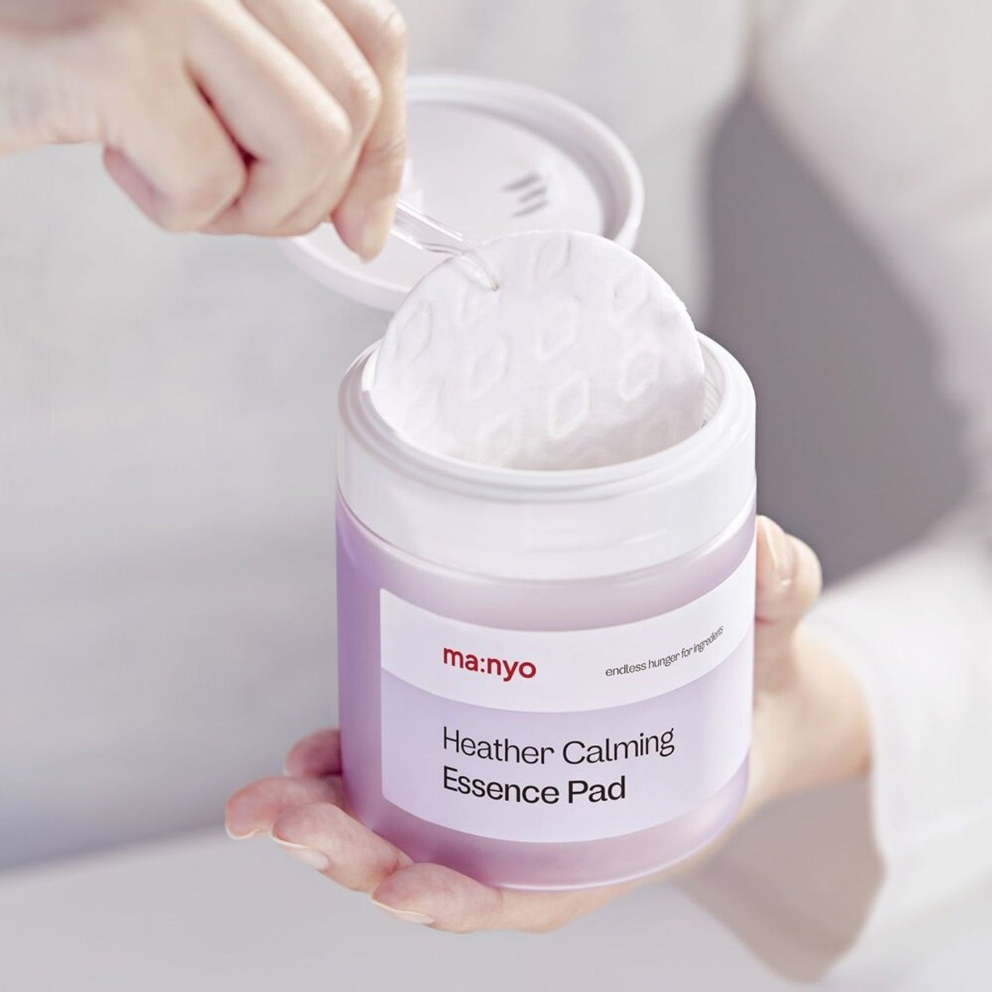 [ma:nyo Factory] Heather Calming Essence Pad | Soothing & Hydrating Toner Pads | 60 Pads