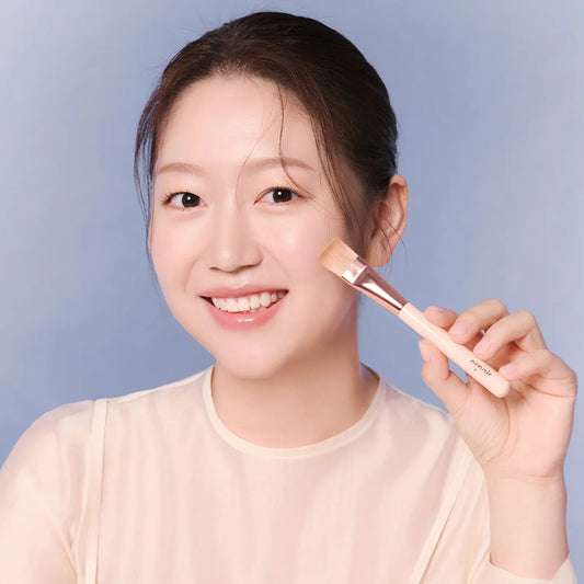 [espoir] True Glow Foundation Brush | Soft Precision Makeup Tool for Radiant Finish